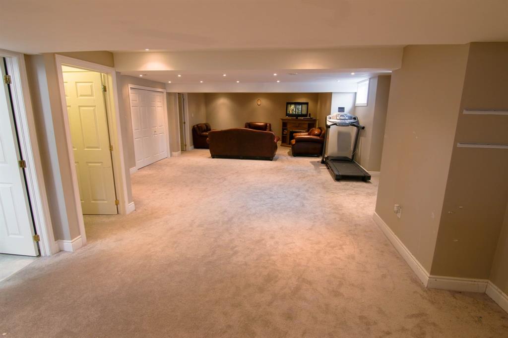 3217 STONEBROOK Road, Sarnia, Ontario, Canada