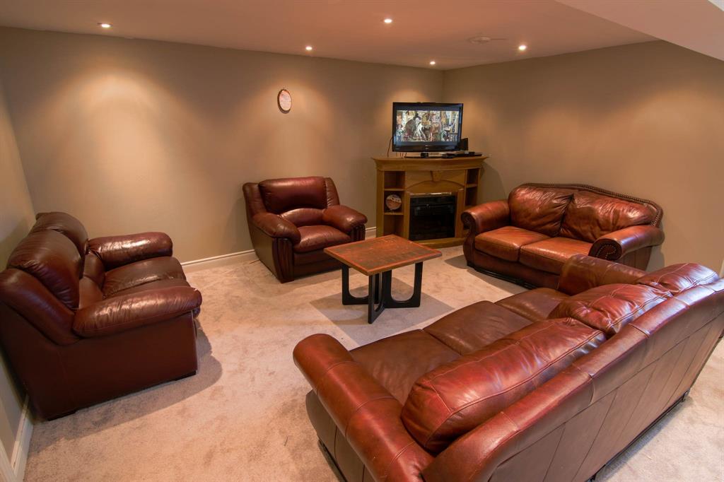 3217 STONEBROOK Road, Sarnia, Ontario, Canada