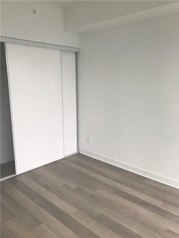 290 Adelaide St, Toronto Ontario, Canada