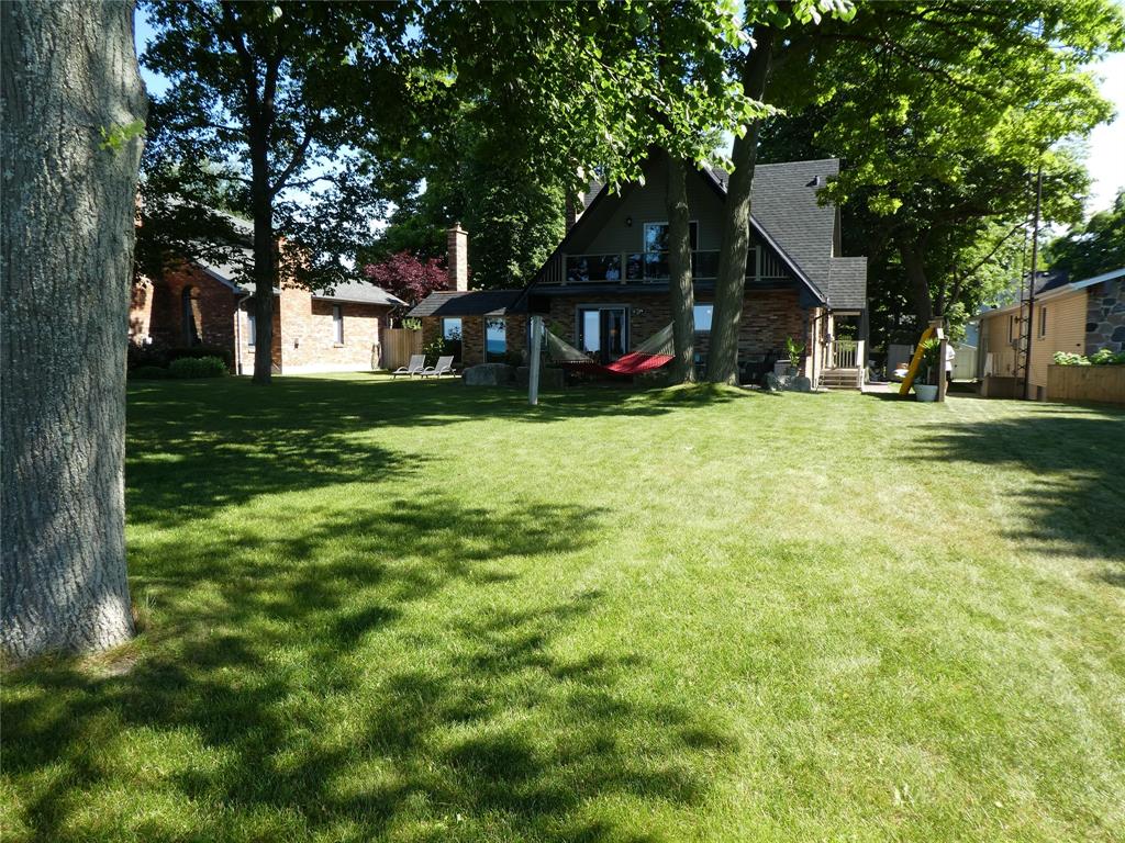2557 OLD LAKESHORE Road, Sarnia Ontario, Canada