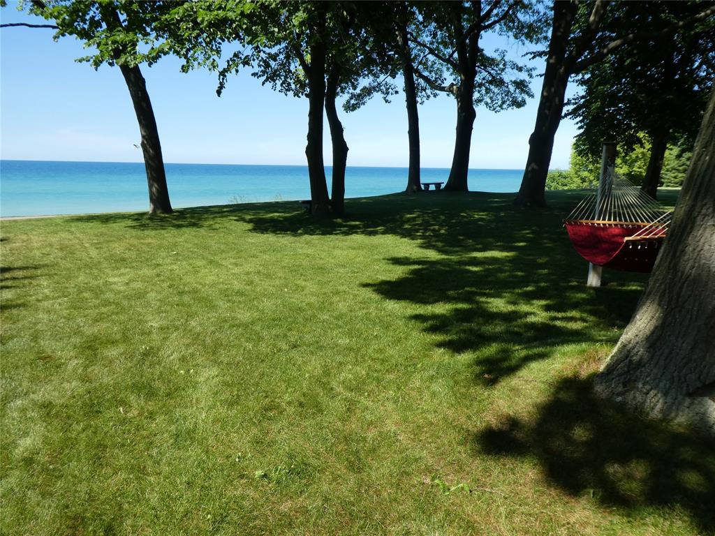 2557 OLD LAKESHORE Road, Sarnia Ontario, Canada