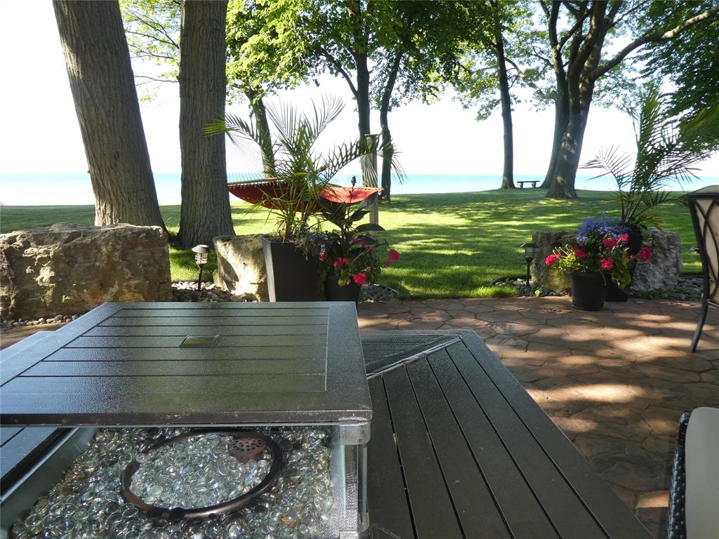 2557 OLD LAKESHORE Road, Sarnia Ontario, Canada