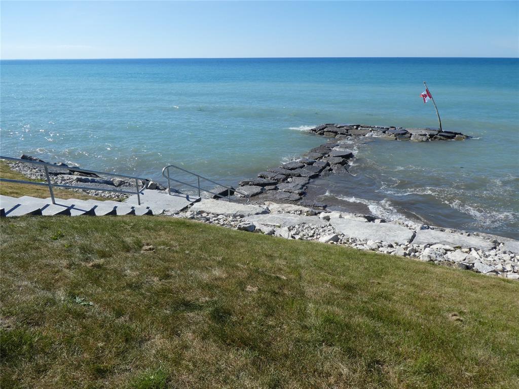 2557 OLD LAKESHORE Road, Sarnia Ontario, Canada