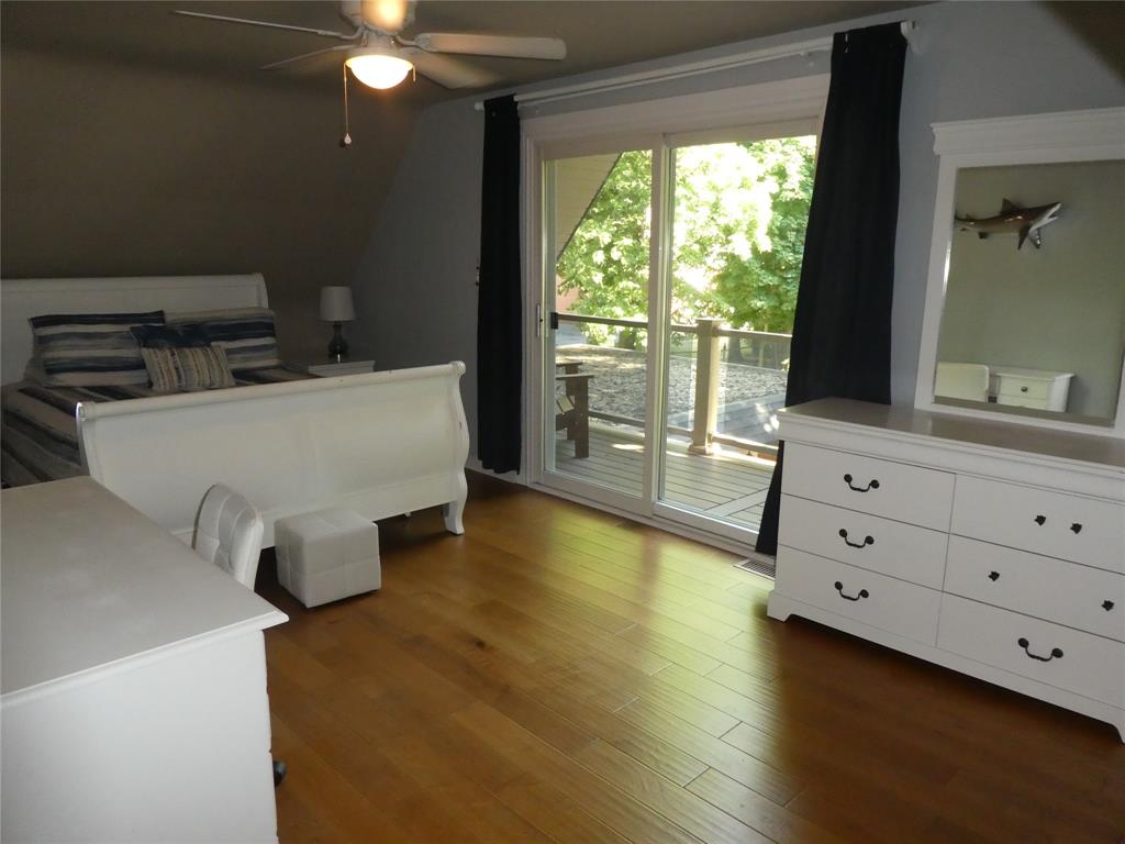 2557 OLD LAKESHORE Road, Sarnia Ontario, Canada
