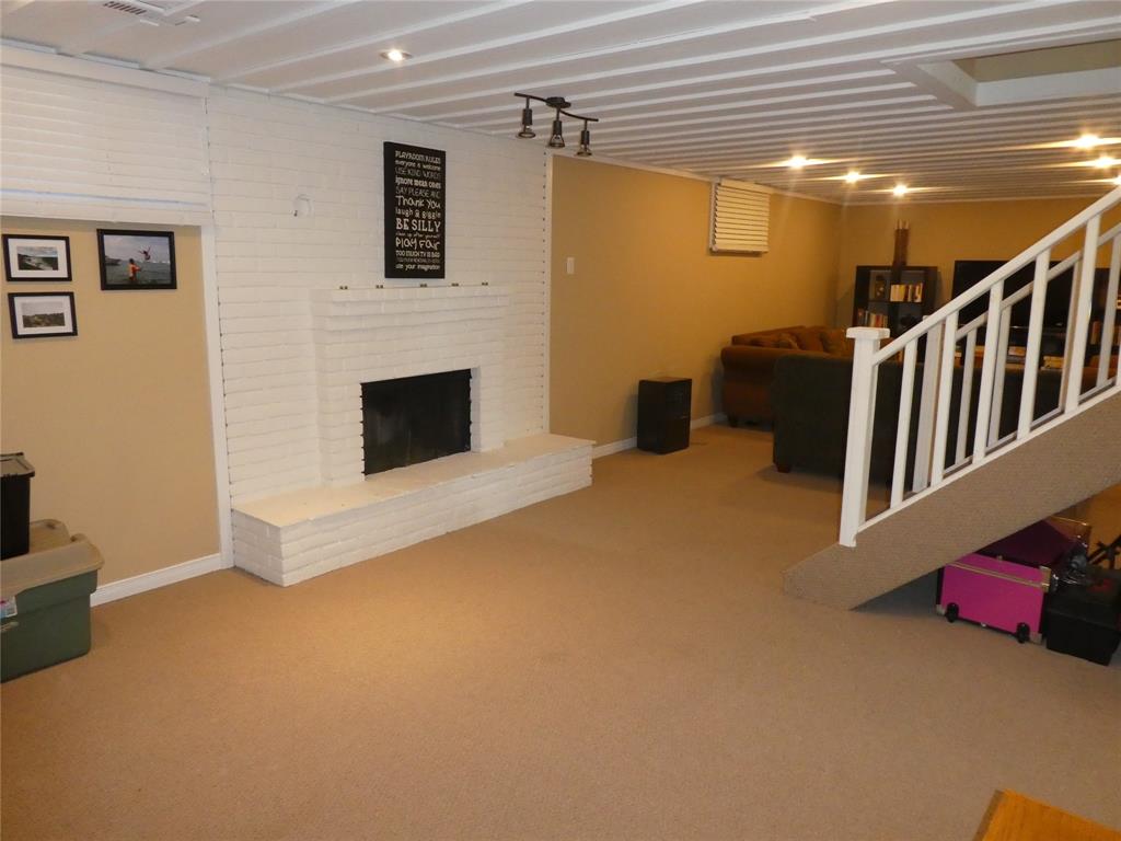 2557 OLD LAKESHORE Road, Sarnia Ontario, Canada