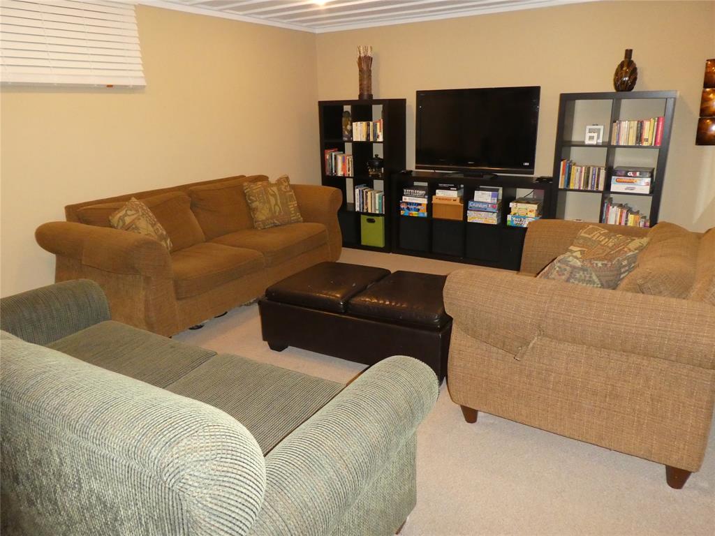 2557 OLD LAKESHORE Road, Sarnia Ontario, Canada