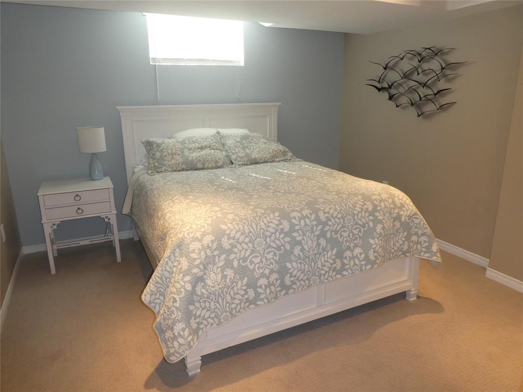 2557 OLD LAKESHORE Road, Sarnia Ontario, Canada