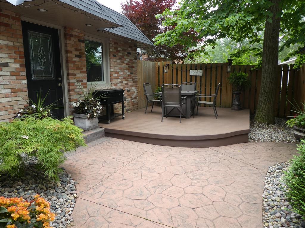 2557 OLD LAKESHORE Road, Sarnia Ontario, Canada