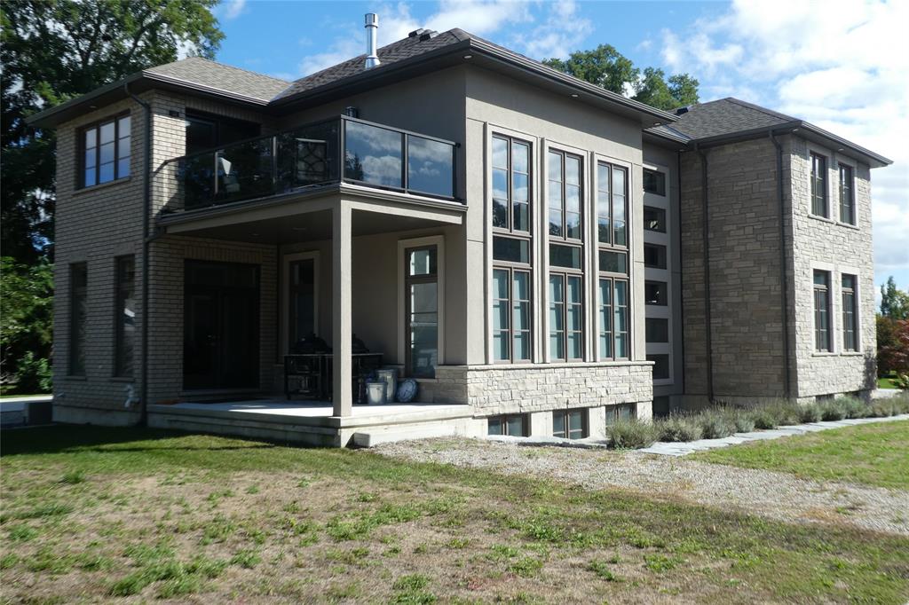 2132 HURON SHORES Drive, Sarnia Ontario, Canada