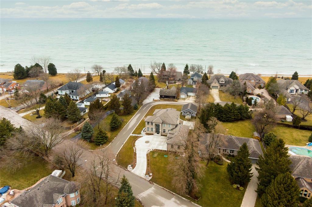 2132 HURON SHORES Drive, Sarnia Ontario, Canada