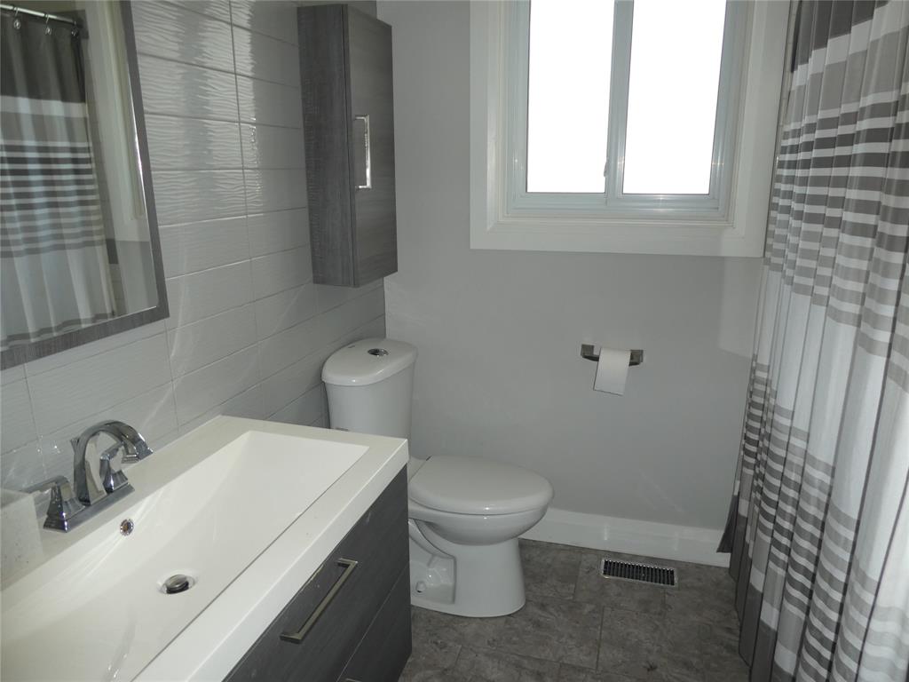 1130 BRIARFIELD Avenue, Sarnia Ontario, Canada