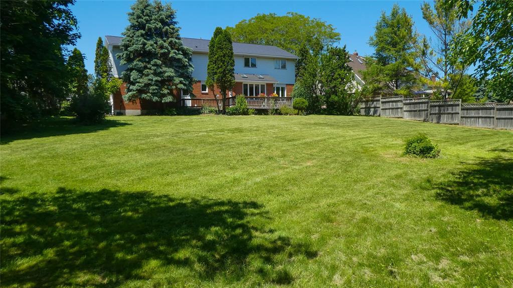 1608 HOLDEN Drive, Sarnia Ontario, Canada