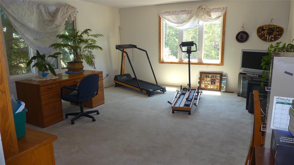1608 HOLDEN Drive, Sarnia Ontario, Canada
