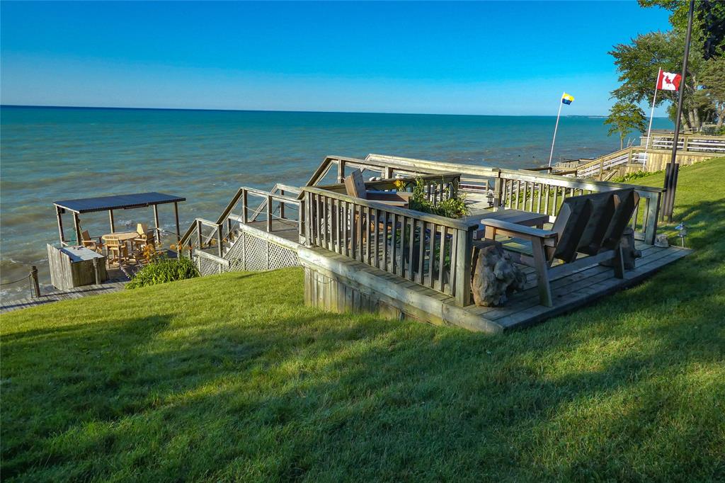 2082 LAKESHORE Road, Sarnia, Ontario, Canada
