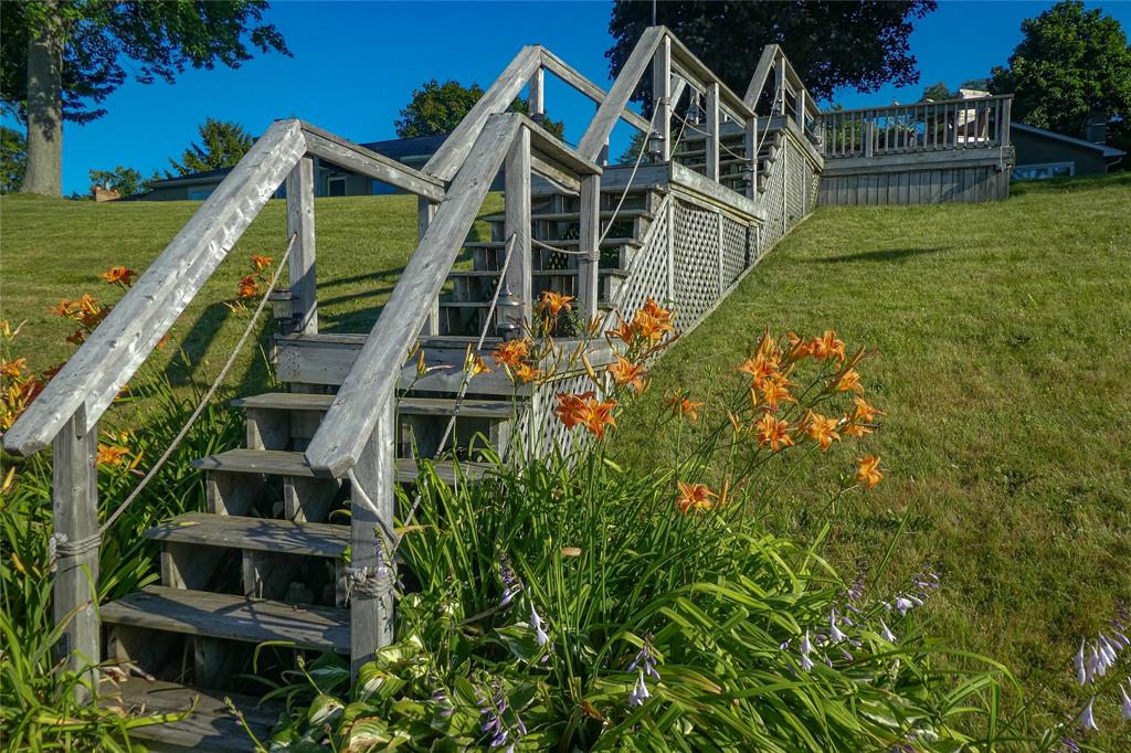 2082 LAKESHORE Road, Sarnia, Ontario, Canada