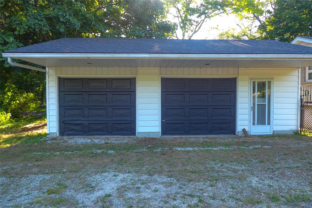 2082 LAKESHORE Road, Sarnia, Ontario, Canada
