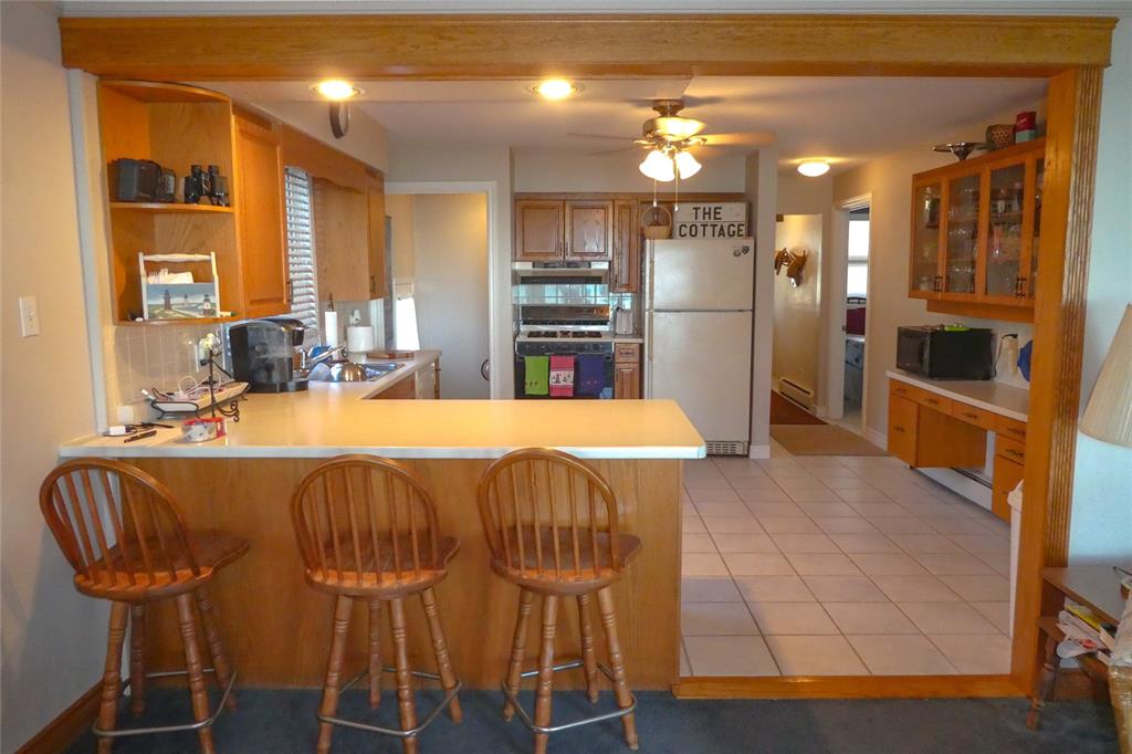 2082 LAKESHORE Road, Sarnia, Ontario, Canada
