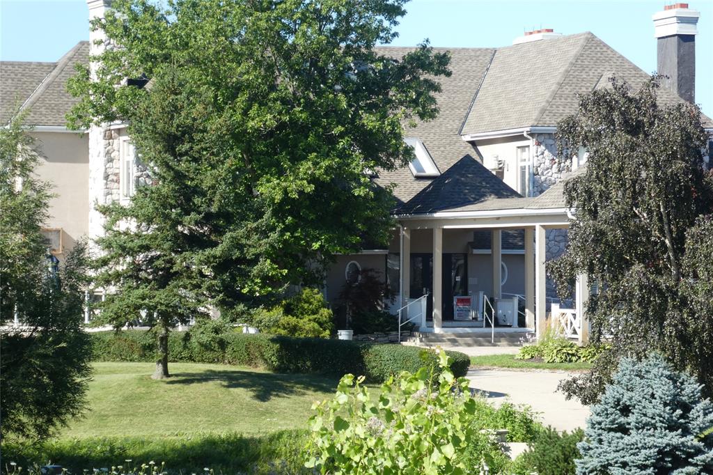3790 LAKESHORE Road, Plympton-Wyoming, Ontario, Canada