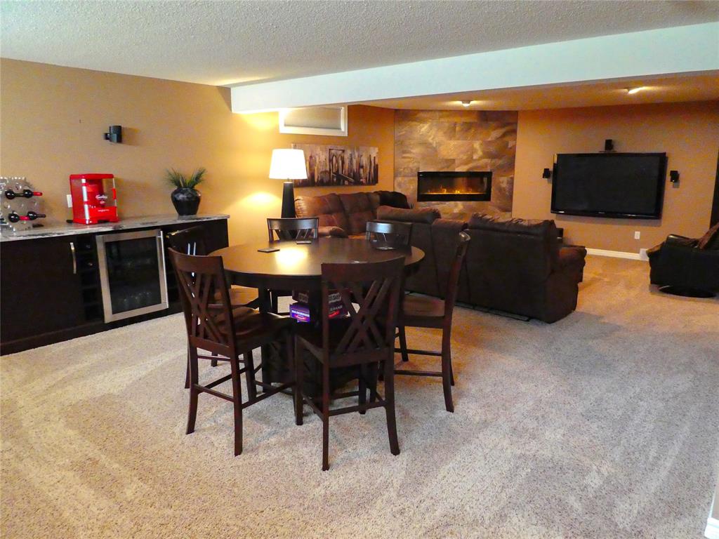 165 ALEX CAMERON Court, Sarnia Ontario, Canada