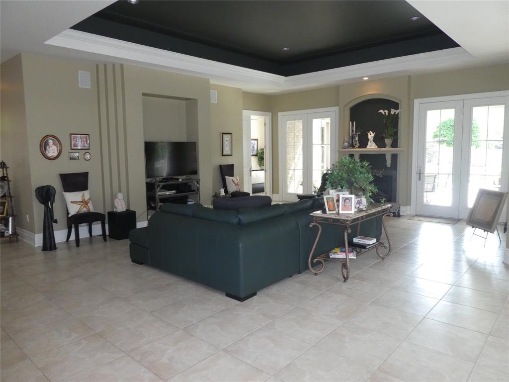 769 TUDOR Close, Sarnia, Ontario, Canada
