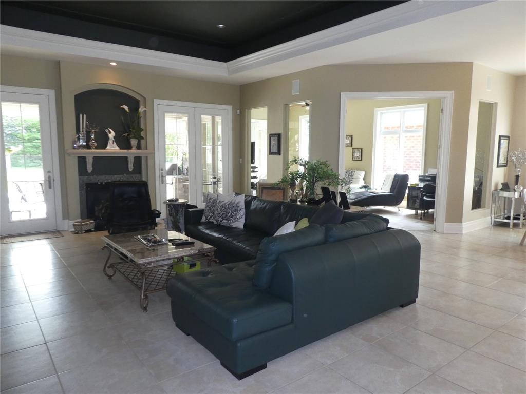 769 TUDOR Close, Sarnia, Ontario, Canada
