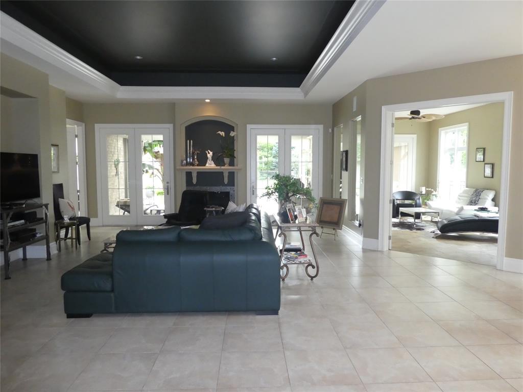 769 TUDOR Close, Sarnia, Ontario, Canada