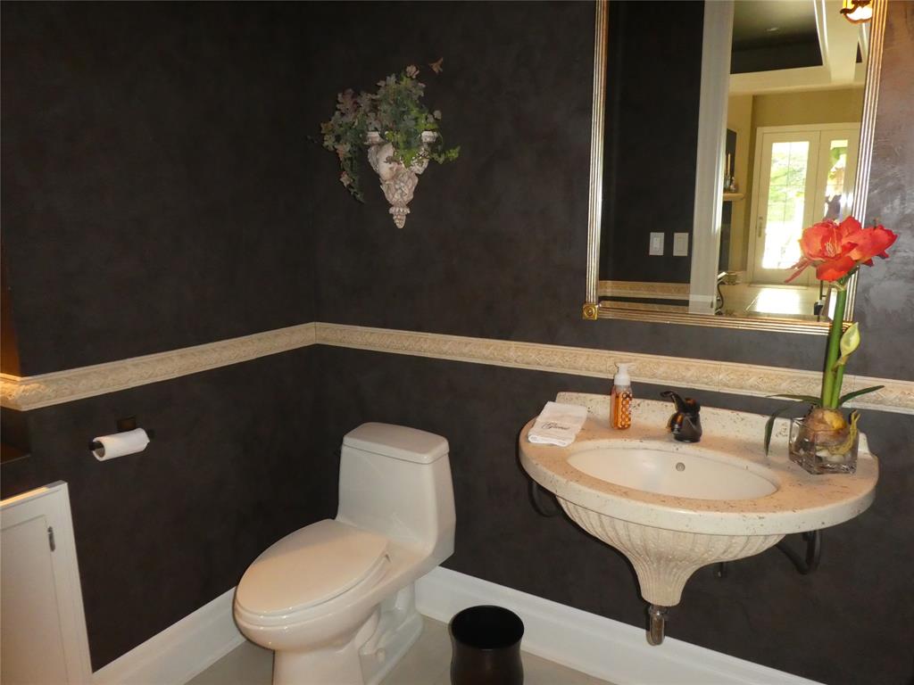 769 TUDOR Close, Sarnia, Ontario, Canada