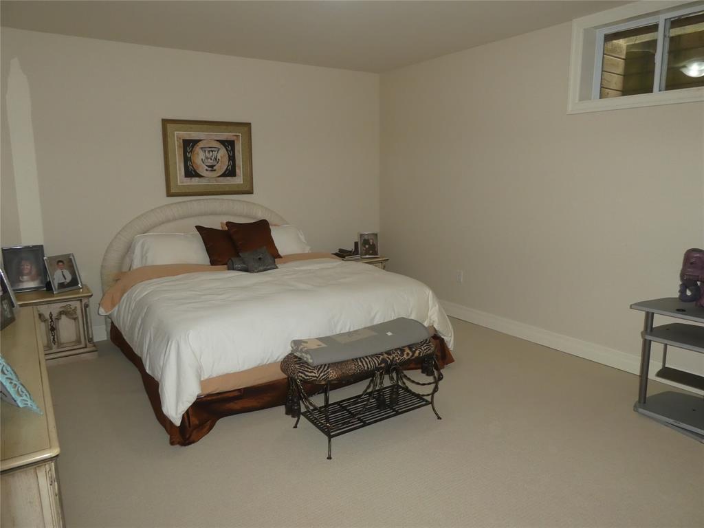 769 TUDOR Close, Sarnia, Ontario, Canada