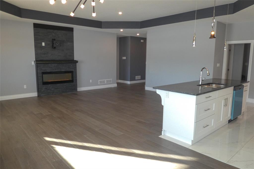 6795 GRIFFIN Drive, Plympton-Wyoming, Ontario, Canada