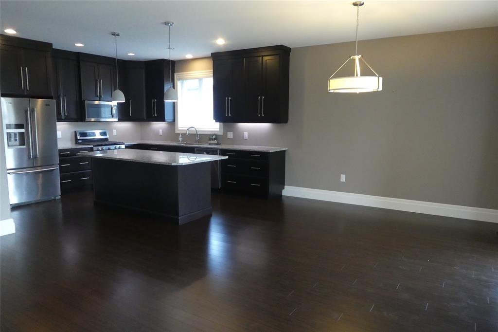 437 CHRISVALE Boulevard, Sarnia, Ontario, Canada