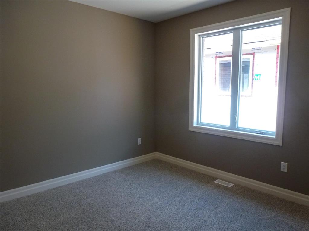 437 CHRISVALE Boulevard, Sarnia, Ontario, Canada