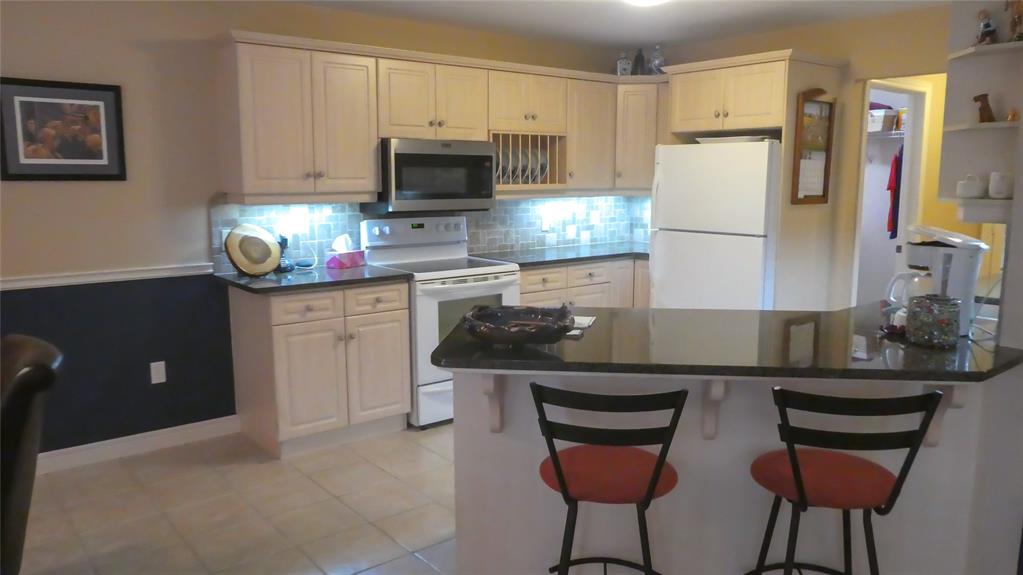 173 STATHIS Boulevard, Sarnia, Ontario, Canada