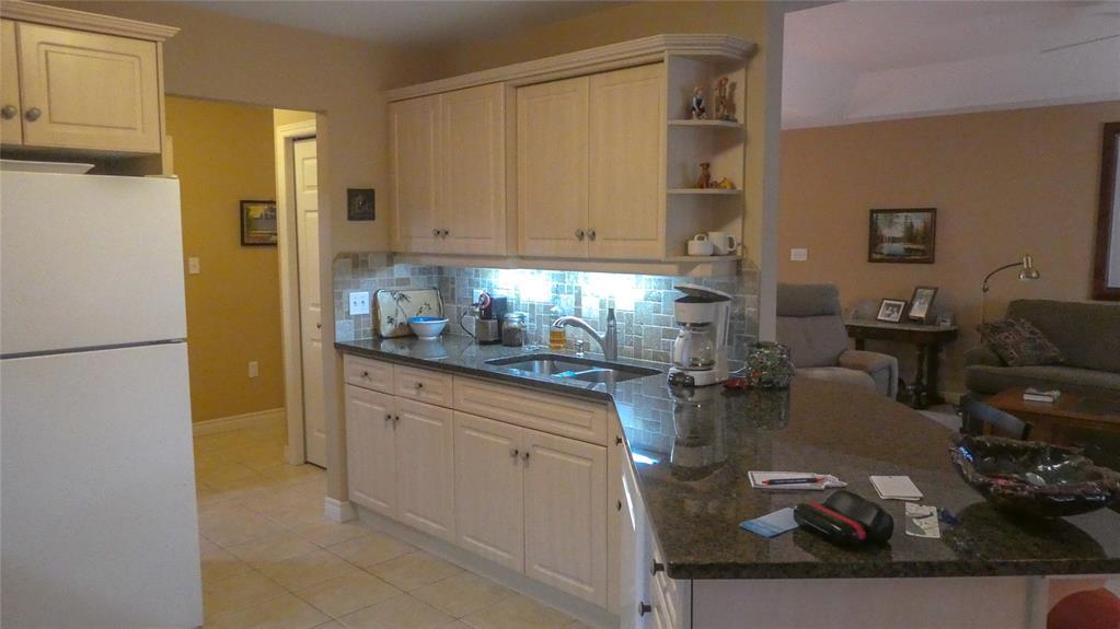 173 STATHIS Boulevard, Sarnia, Ontario, Canada