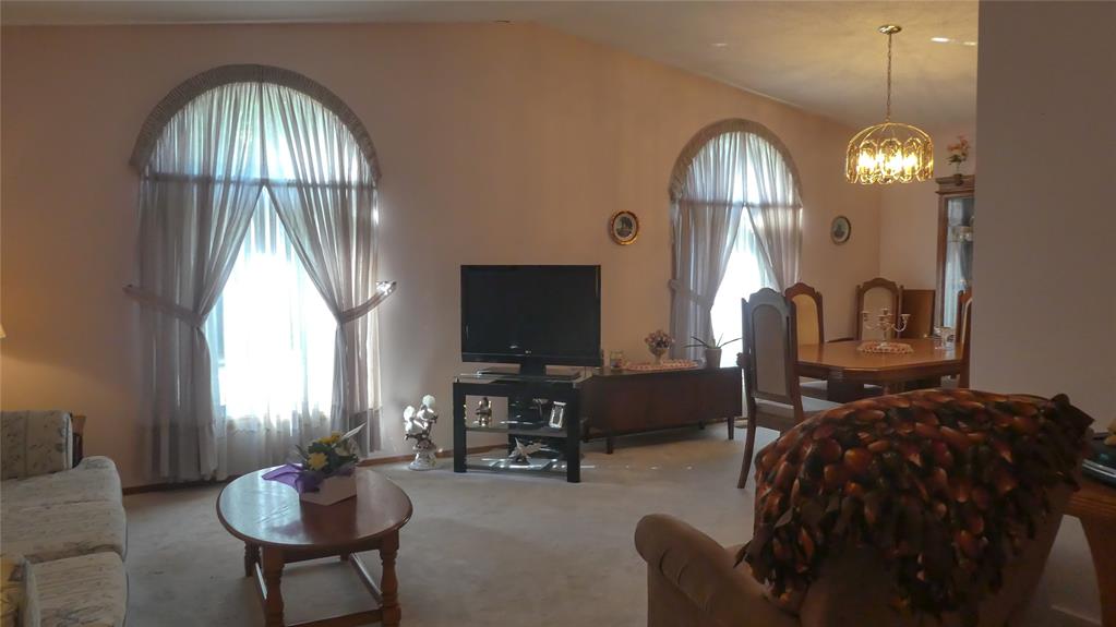 670 HILLARY Street, Sarnia, Ontario, Canada