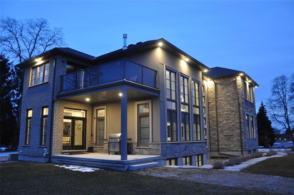 2132 HURON SHORES Drive, Sarnia, Ontario, Canada