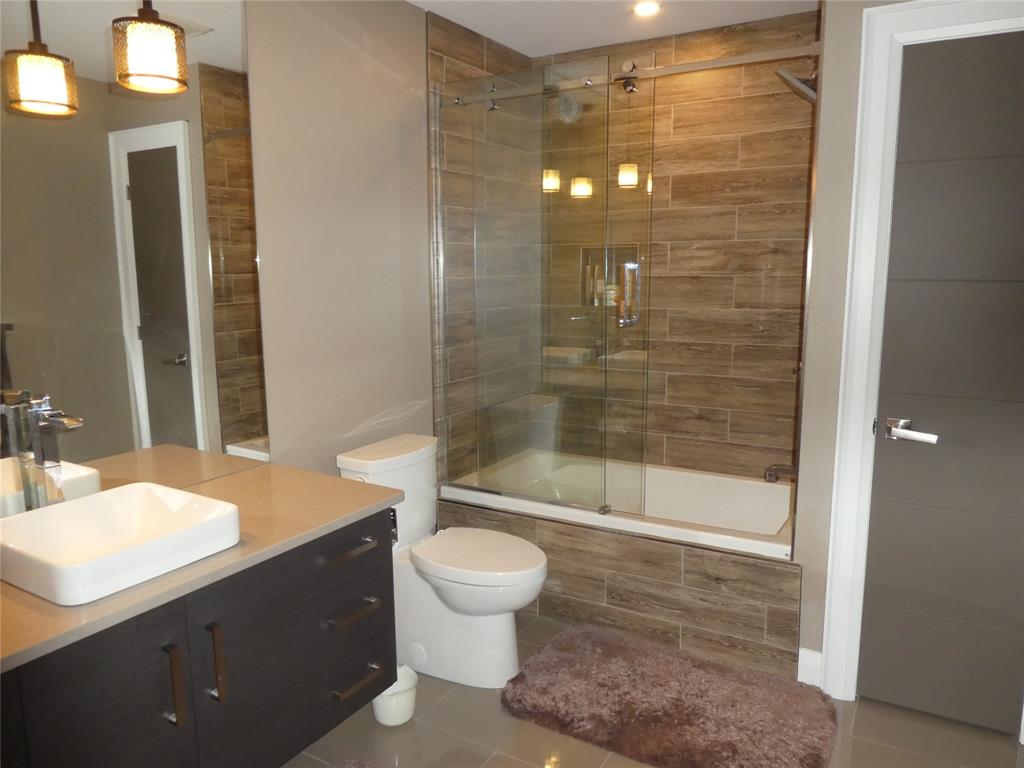2132 HURON SHORES Drive, Sarnia, Ontario, Canada