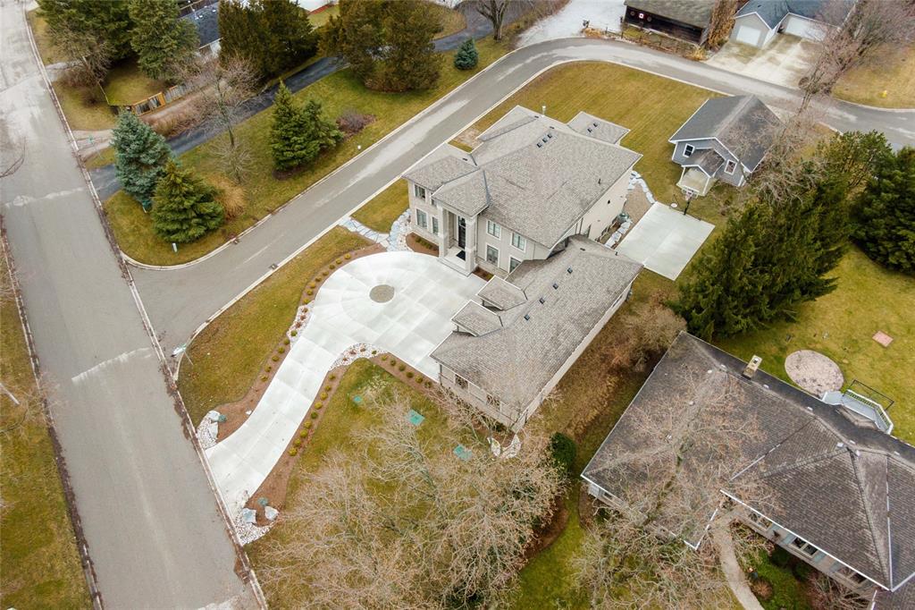 2132 HURON SHORES Drive, Sarnia, Ontario, Canada