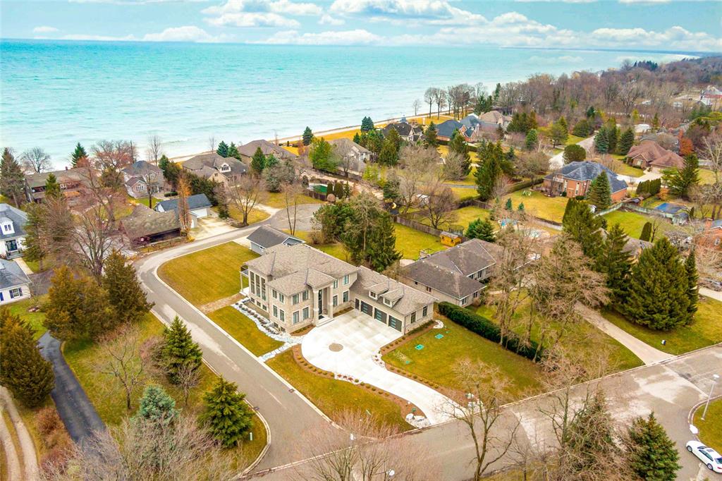 2132 HURON SHORES Drive, Sarnia, Ontario, Canada