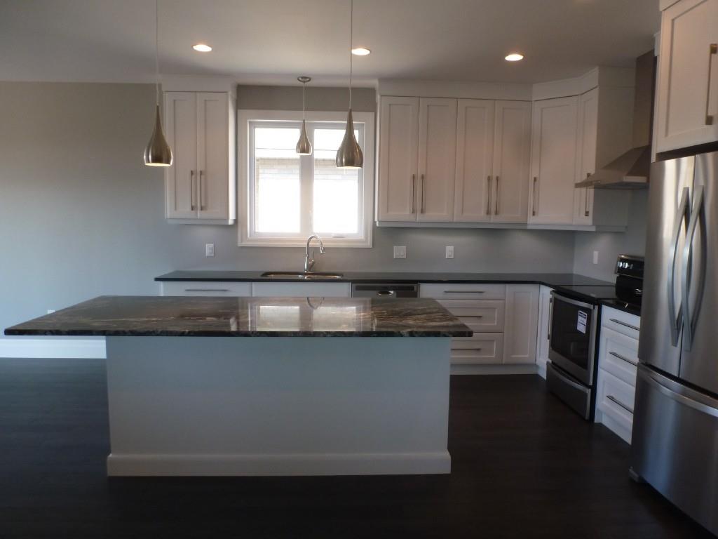 433 CHRISVALE Boulevard, Sarnia, Ontario, Canada