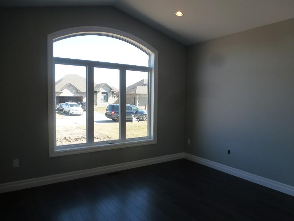 433 CHRISVALE Boulevard, Sarnia, Ontario, Canada