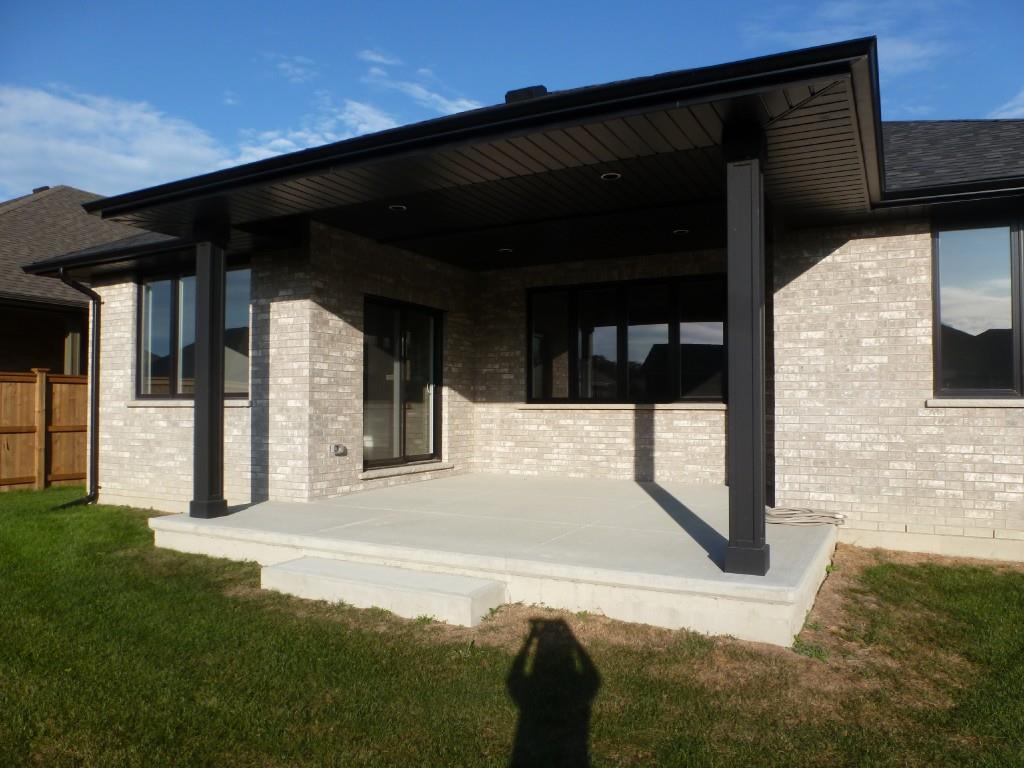 433 CHRISVALE Boulevard, Sarnia, Ontario, Canada