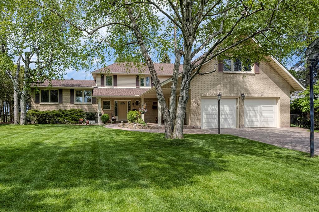 2327 PASSINGHAM Drive, Sarnia, Ontario, Canada