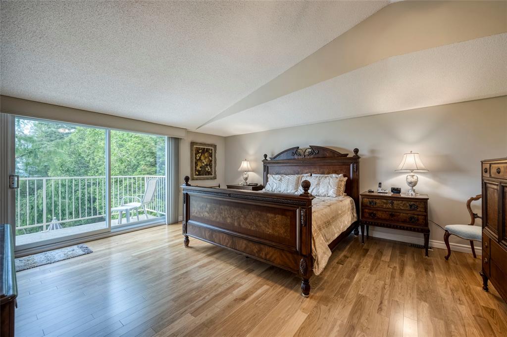 2327 PASSINGHAM Drive, Sarnia, Ontario, Canada
