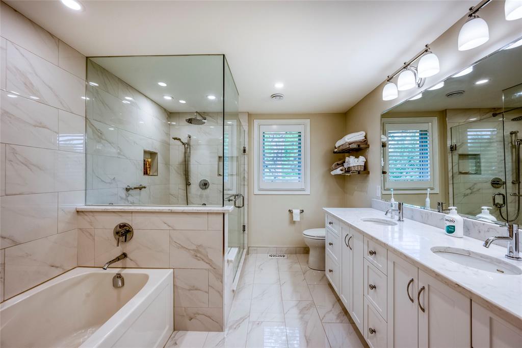 2327 PASSINGHAM Drive, Sarnia, Ontario, Canada