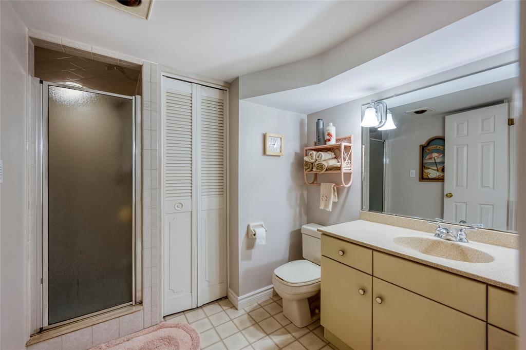 2327 PASSINGHAM Drive, Sarnia, Ontario, Canada