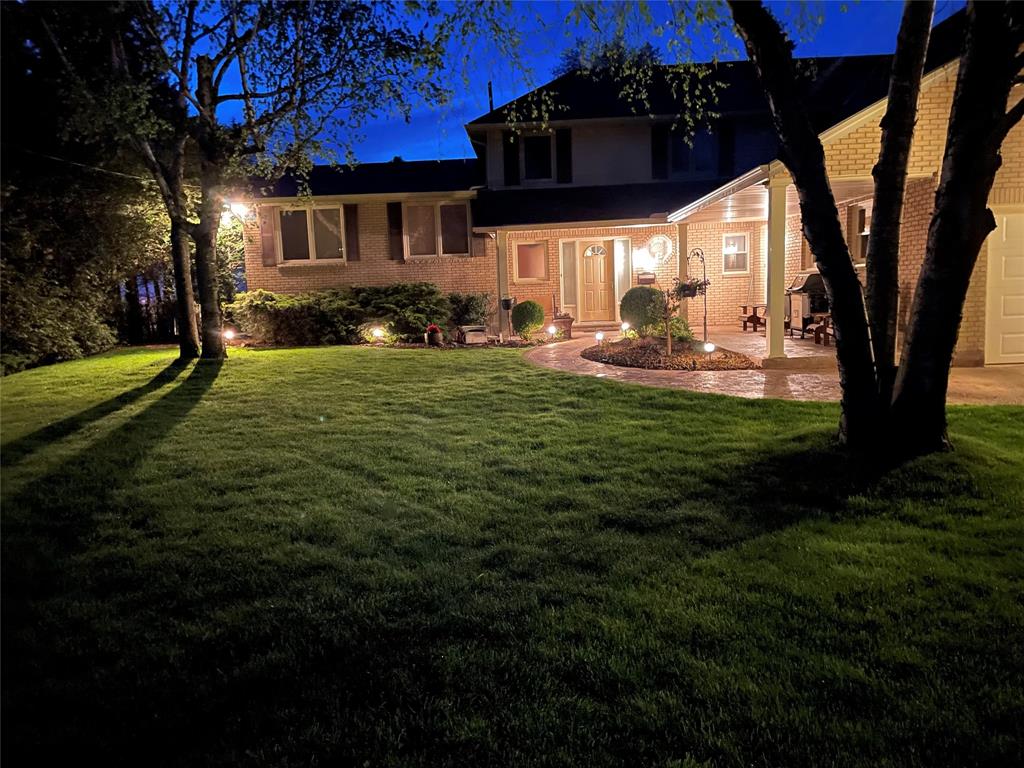 2327 PASSINGHAM Drive, Sarnia, Ontario, Canada