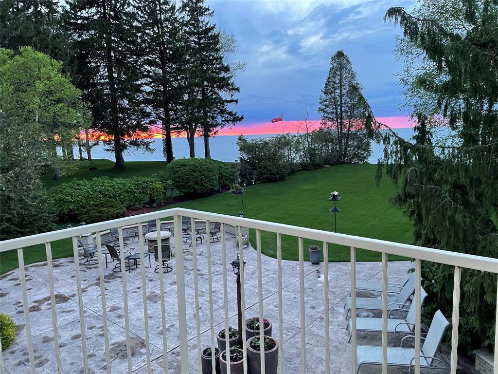 2327 PASSINGHAM Drive, Sarnia, Ontario, Canada
