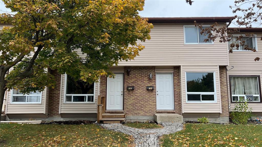 784 KIPLING Street Unit# 42, Sarnia, Ontario, Canada