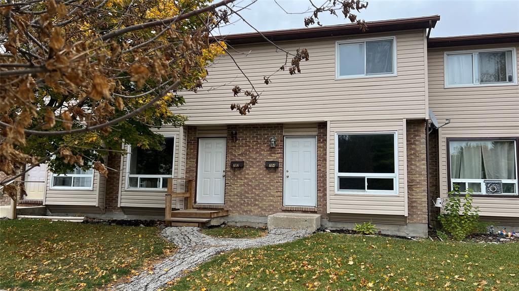 784 KIPLING Street Unit# 42, Sarnia, Ontario, Canada