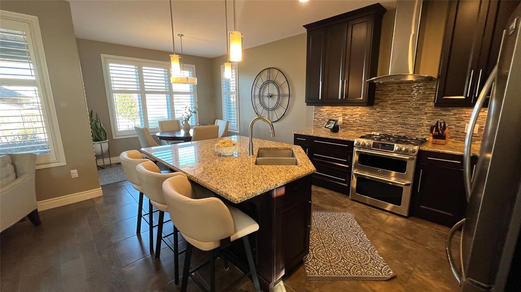 524 GLEN ABBEY Drive, Sarnia, Ontario, Canada